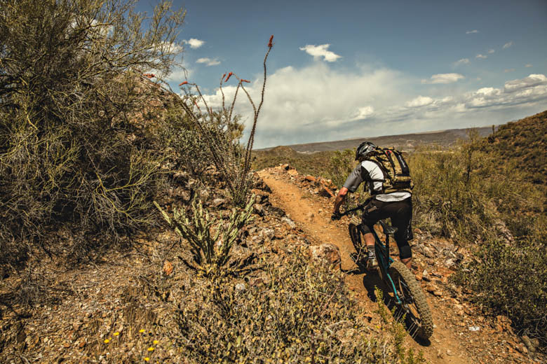 Joe doesn't hesitate to try out new developments like Full-sus-Fatbikes.  Whether they make sense?