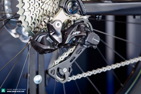 SHIMANO recommend pairing the motor with the recently launched XT Di2 groupset.