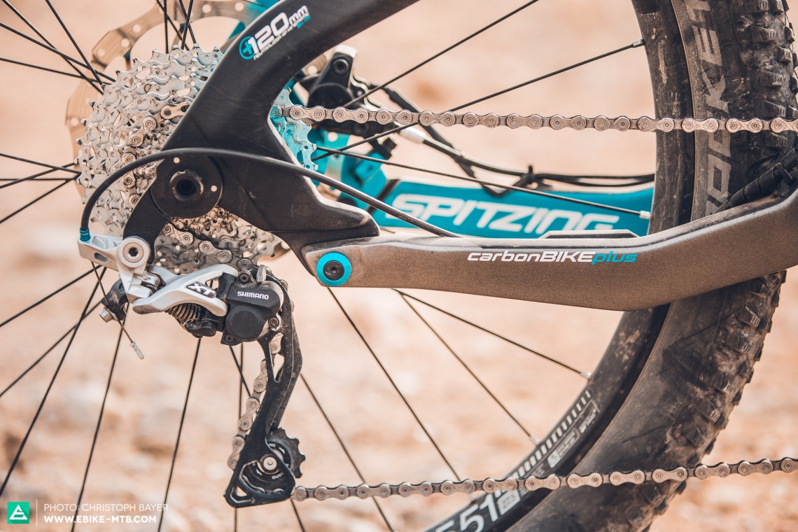 The Shimano XT 10-speed drivetrain delivers direct and precise shifting.