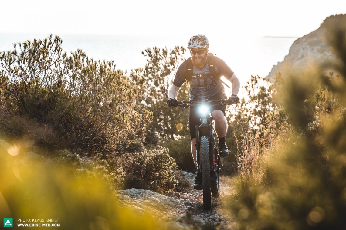 The powerful motor is a fast-track ticket to fun. It’s just a shame that braking and shifting interrupt the uphill performance on technical trails – when you need the pedal-assist most.