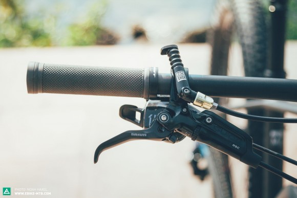 The Matchmaker clamp does a sweet job of joining the remote lever for the dropper post and lockout for the RockShox RS1 forks (shown here) with the SRAM Guide RSC brake lever.