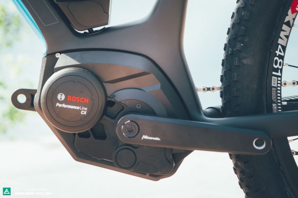 You’ve got to admire the motor integration as well, with virtually no screws on show and minimal coverage. The CX version of the Bosch motor is only available on the carbon models, and the aluminium ones take the regular Performance Line.