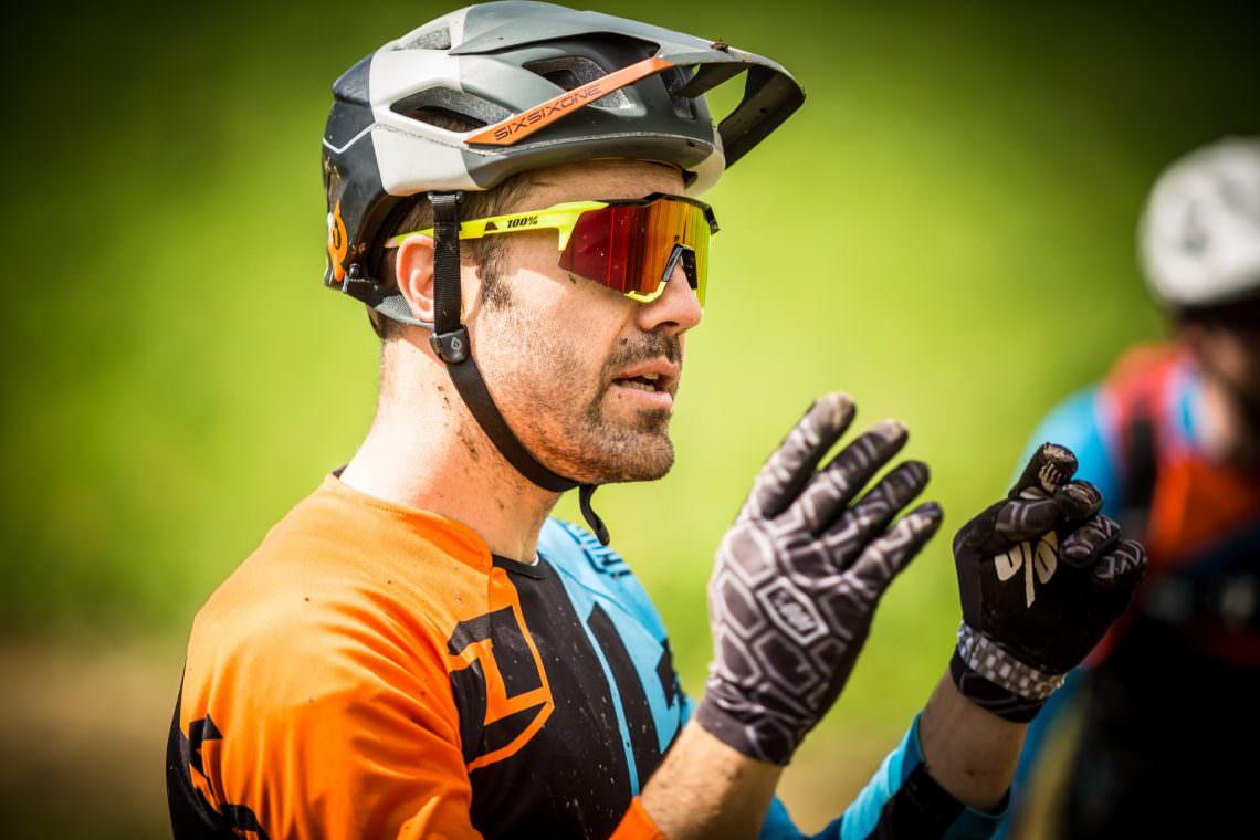 One of the world’s best ever mountain bikers Nicolas Voulliouz was heavily involved in the development of the Overvolt AM Carbon.