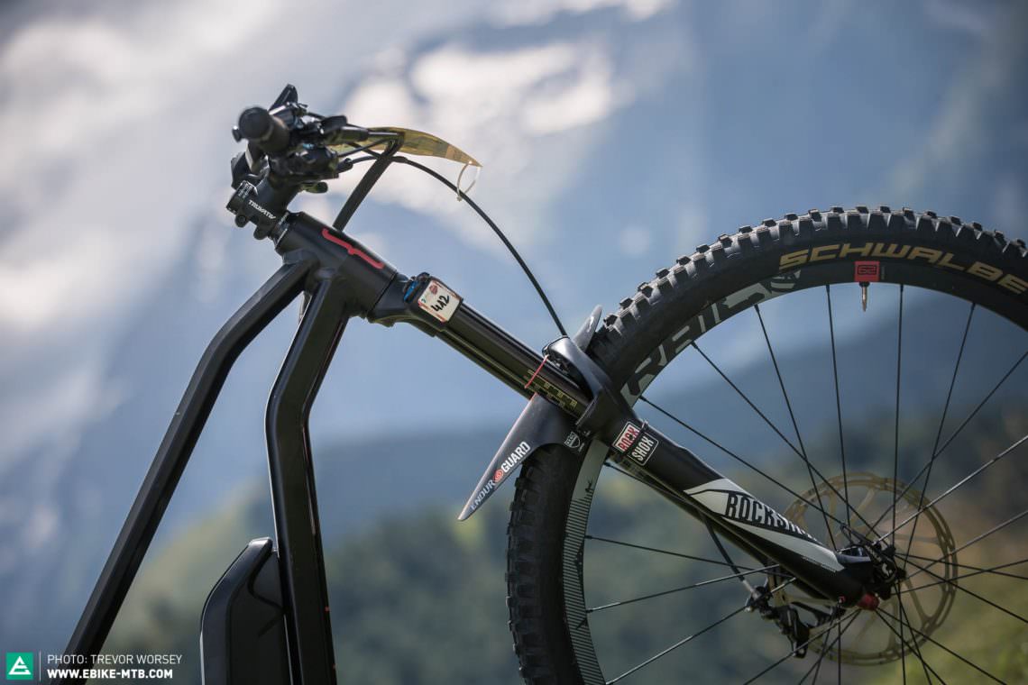The 160 mm RockShox Pike RCT3 fork gives the Moustache Samedi Collectif a 67.5 degree head angle.