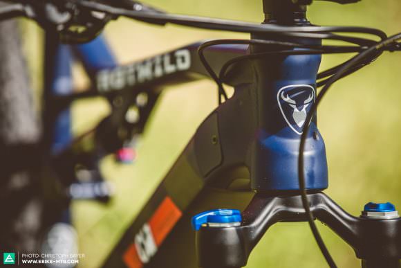 A rarity on E-MTBs, there’s an adjustable head angle set that lets you adjust the head angle by 1.5° either way.