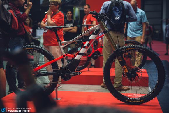 The new R.G+ FS – go for the Evo version with the double-crown fork and Saint downhill drivetrain.