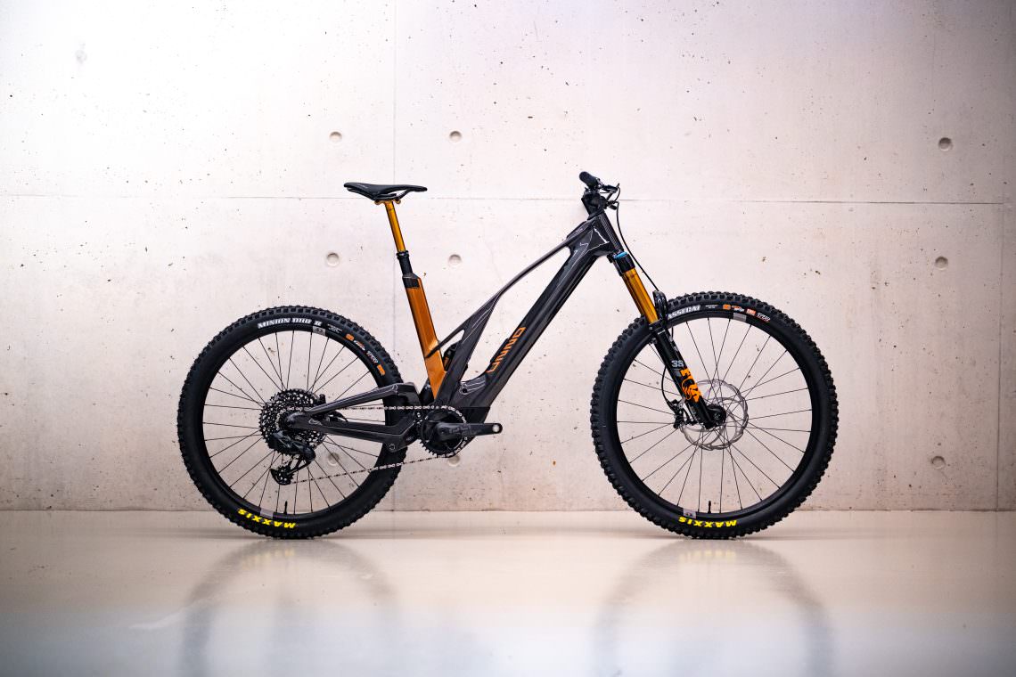 Exclusive first ride review of the new 2022 UNNO BOÖS Race eMTB
